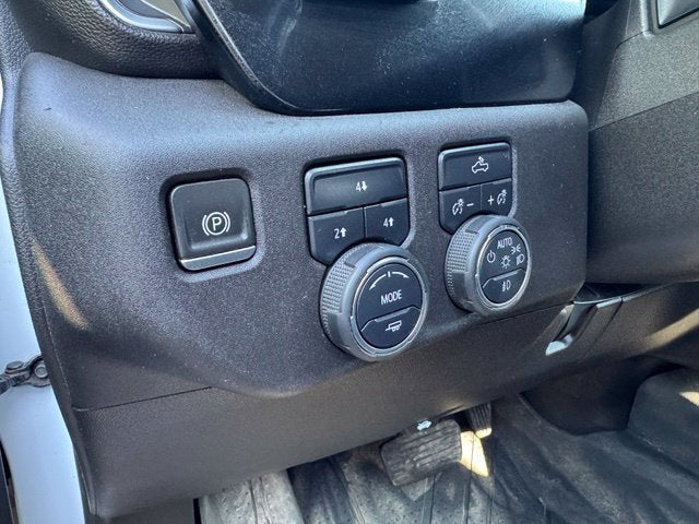 2024 Chevrolet Silverado 3500 HD Chassis Cab LT