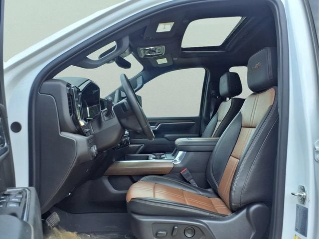 2025 Chevrolet Silverado 3500 HD High Country DRW