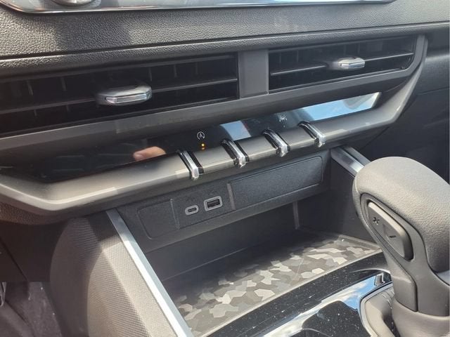 2026 Chevrolet Colorado Trail Boss - Photo 17