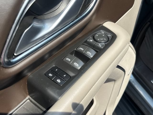 2022 GMC Yukon XL SLT