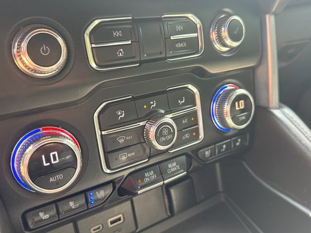2022 GMC Yukon XL SLT