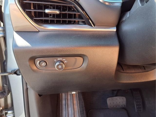 2024 Chevrolet Traverse Limited LT Cloth