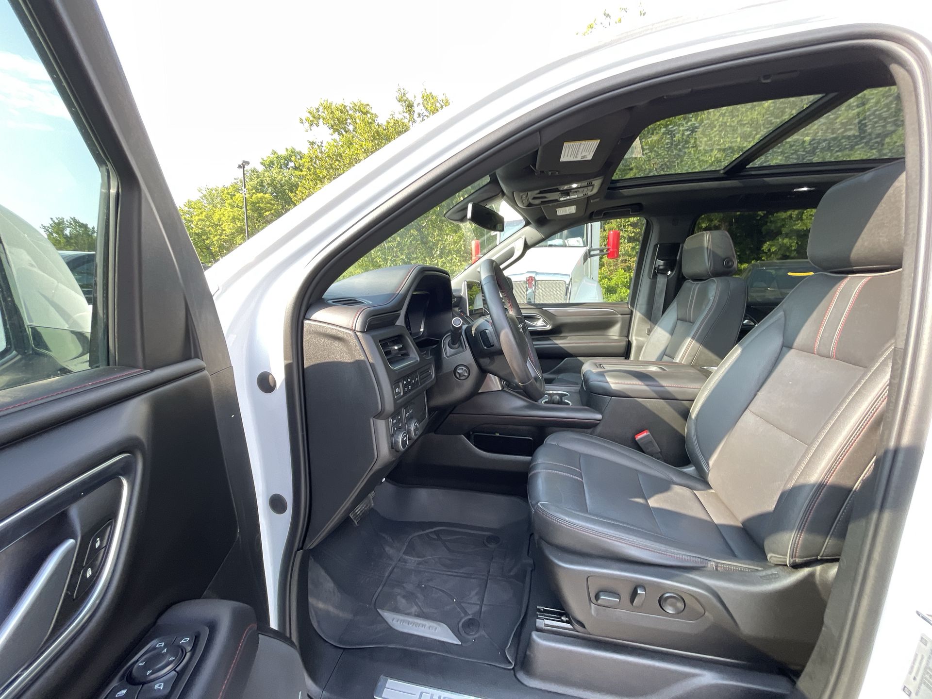 2022 Chevrolet Suburban RST