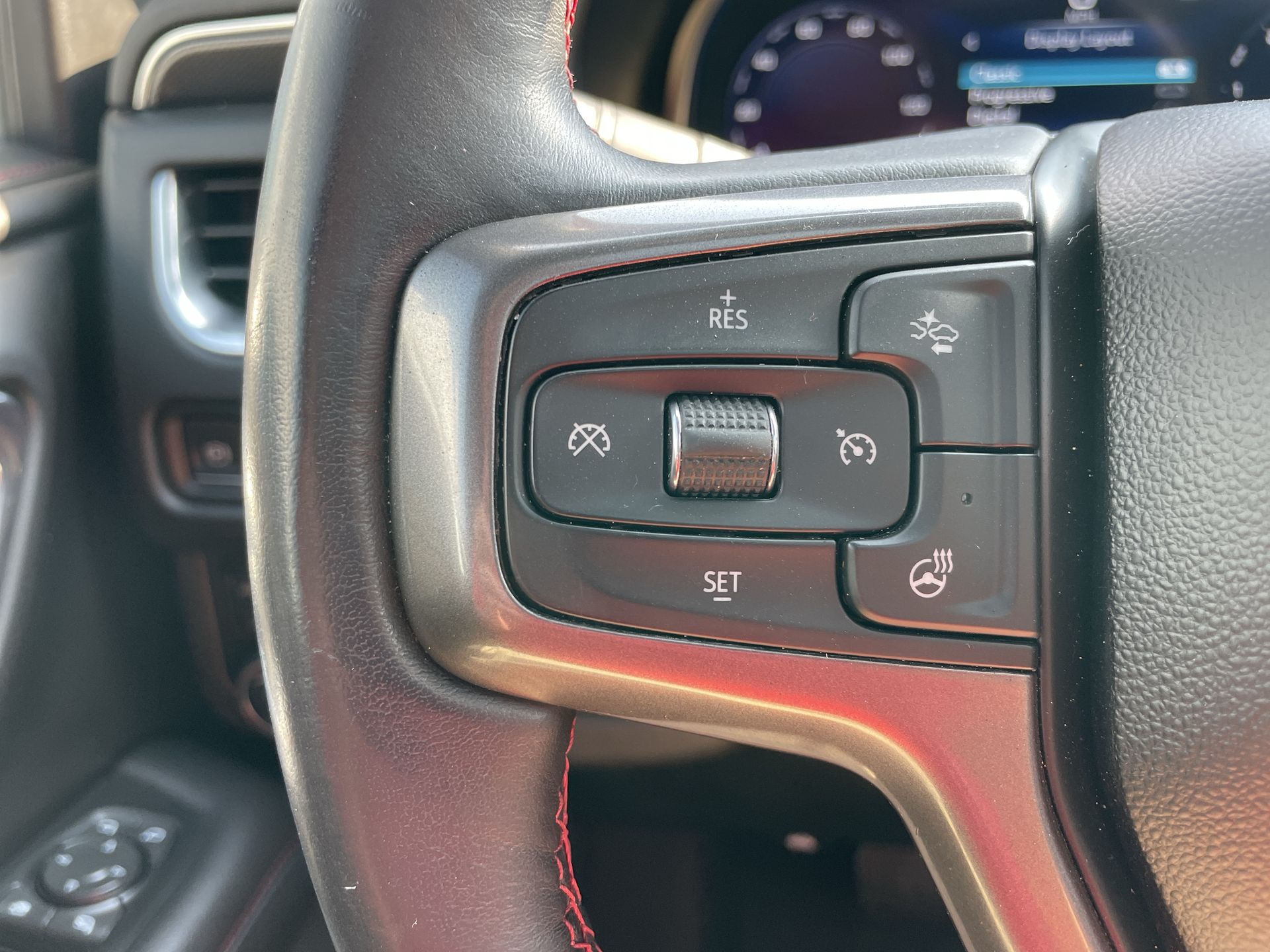 2022 Chevrolet Suburban RST