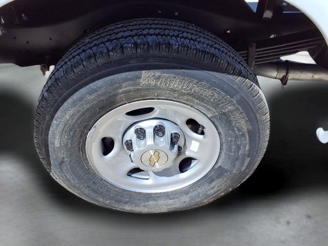 2026 Chevrolet Express Cutaway 3500 1WT