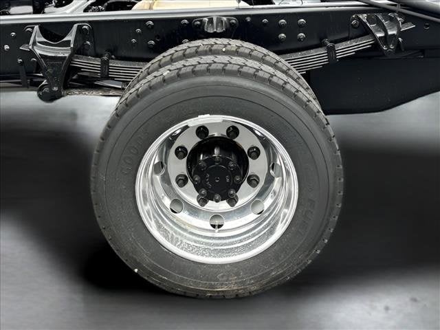 2024 Chevrolet Silverado 5500 HD Work Truck