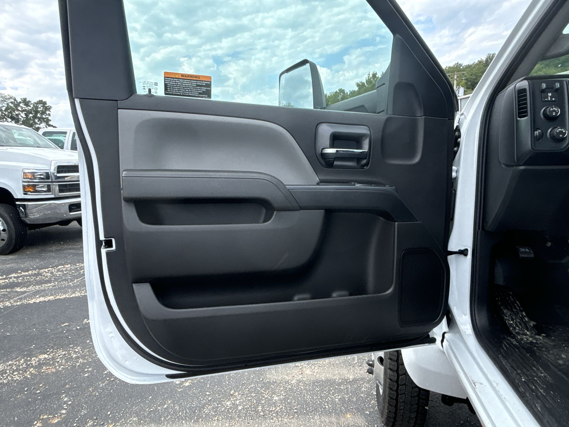 2024 Chevrolet Silverado 5500 HD Work Truck