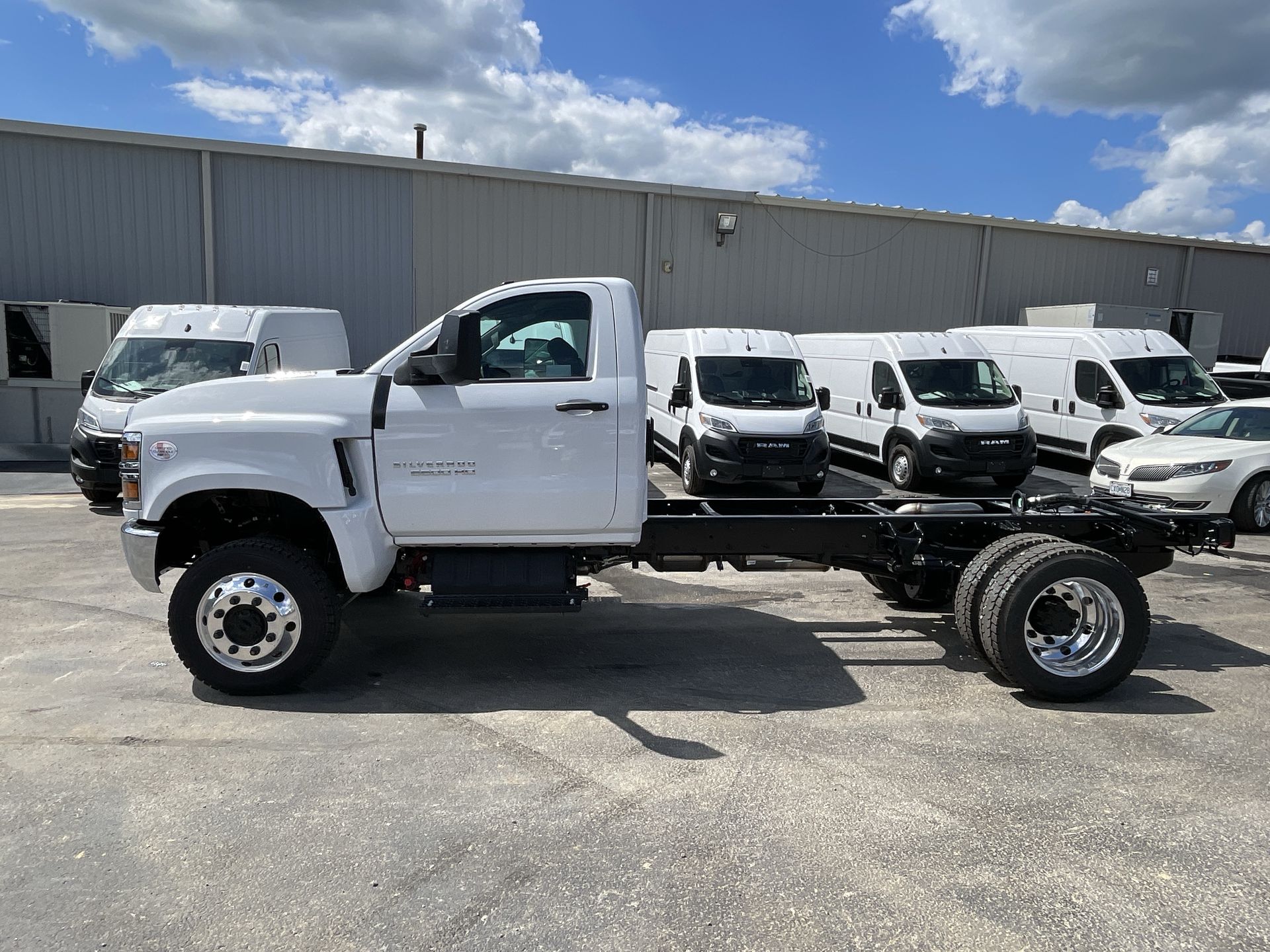 2024 Chevrolet Silverado 5500 HD Work Truck