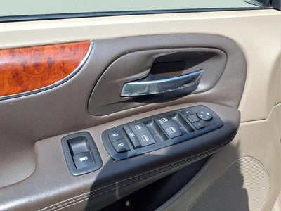 2015 Chrysler Town & Country Touring-L