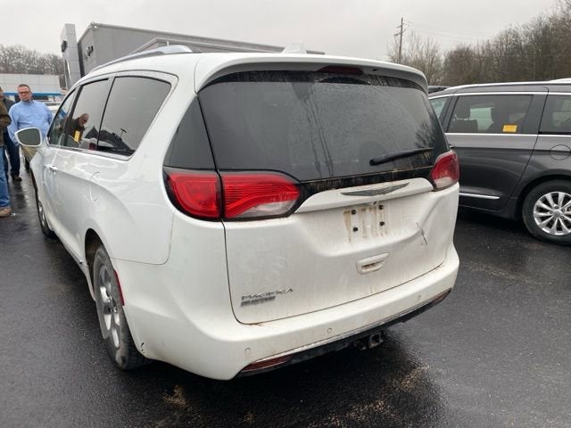 2017 Chrysler Pacifica Touring-L Plus