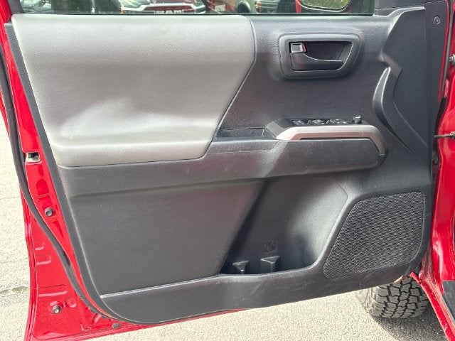 2022 Toyota Tacoma 4WD SR
