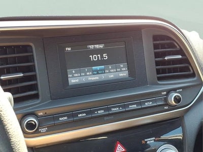 2019 Hyundai Elantra SE