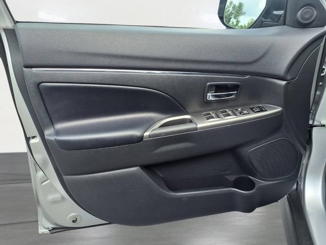 2025 Mitsubishi Outlander Sport S