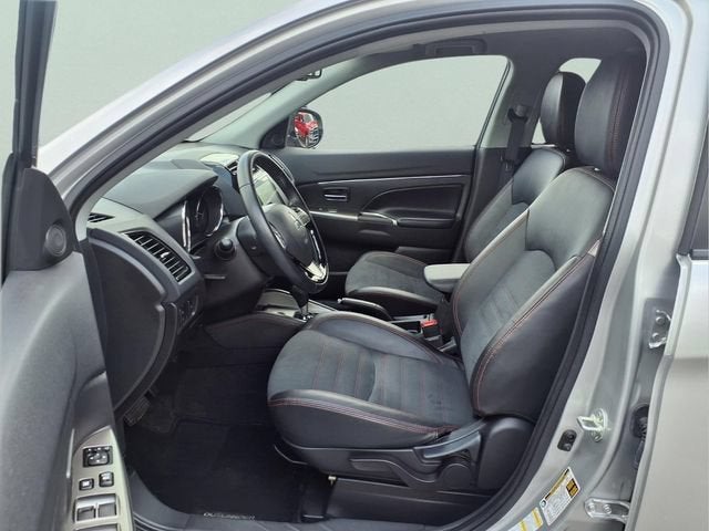 2025 Mitsubishi Outlander Sport S