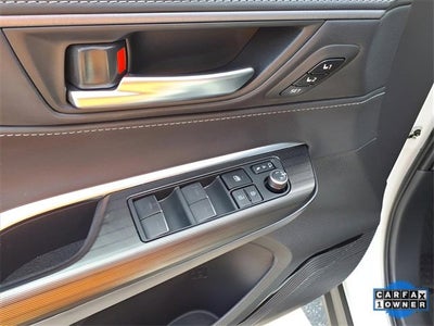 2024 Toyota Venza LE